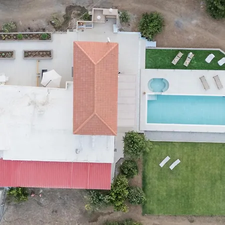 Ergini Country With Bio Infinity Pool & וילה