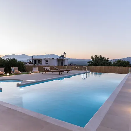 וילה Ergini Country With Bio Infinity Pool &