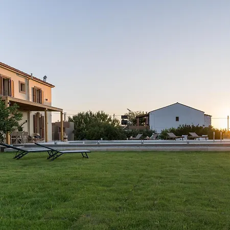 Ergini Country With Bio Infinity Pool & וילה Panagia (Heraklion)
