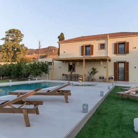 Ergini Country With Bio Infinity Pool & וילה Panagia (Heraklion)