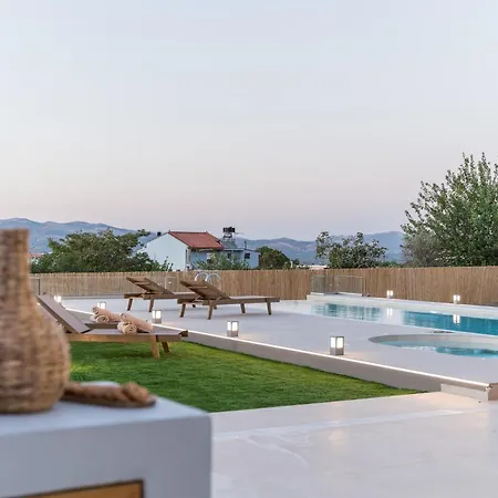 Ergini Country With Bio Infinity Pool &